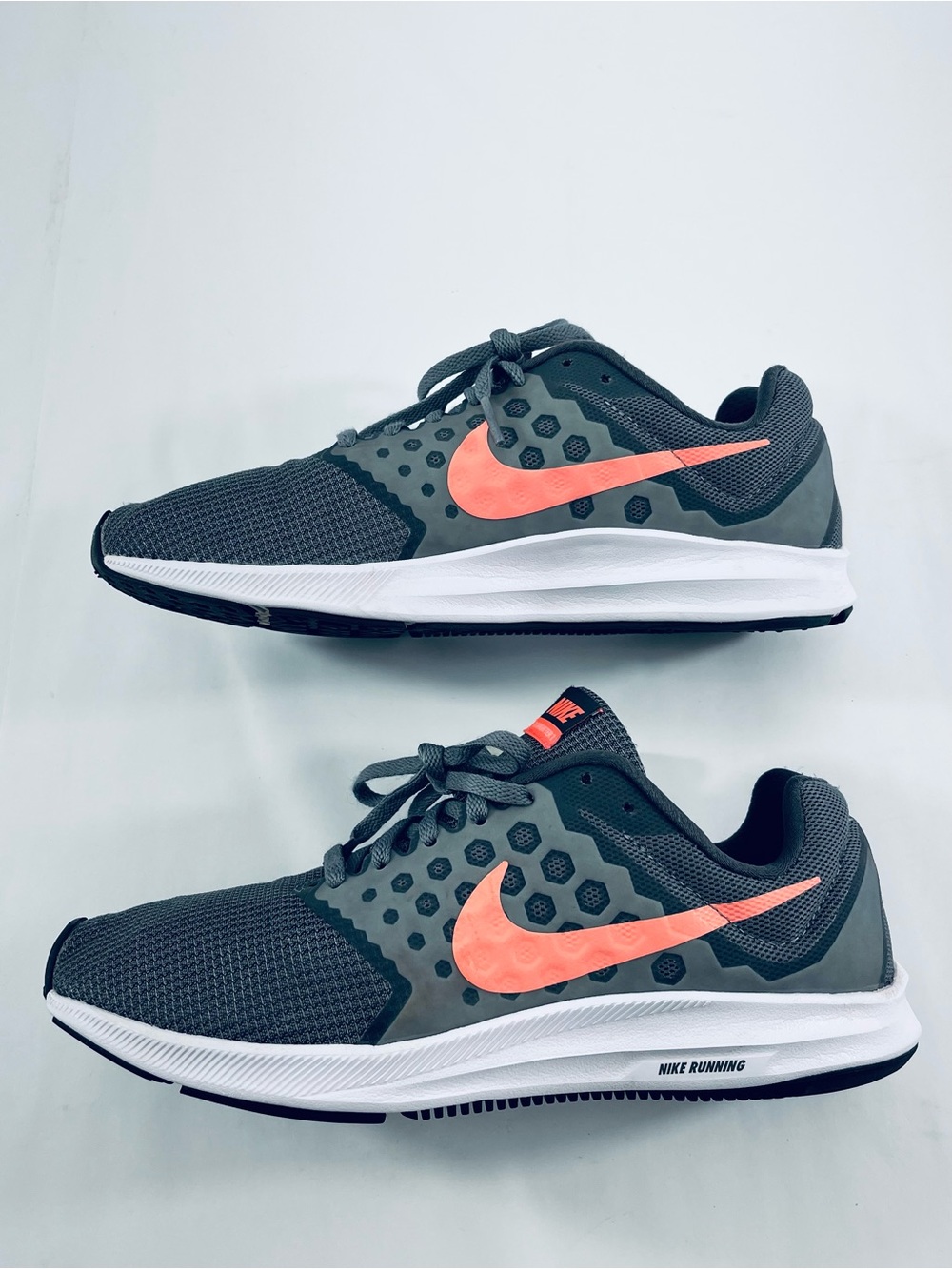 Nike Downshifter 7 Cool Grey Women's Size:9 Running Shoes # 852466-001